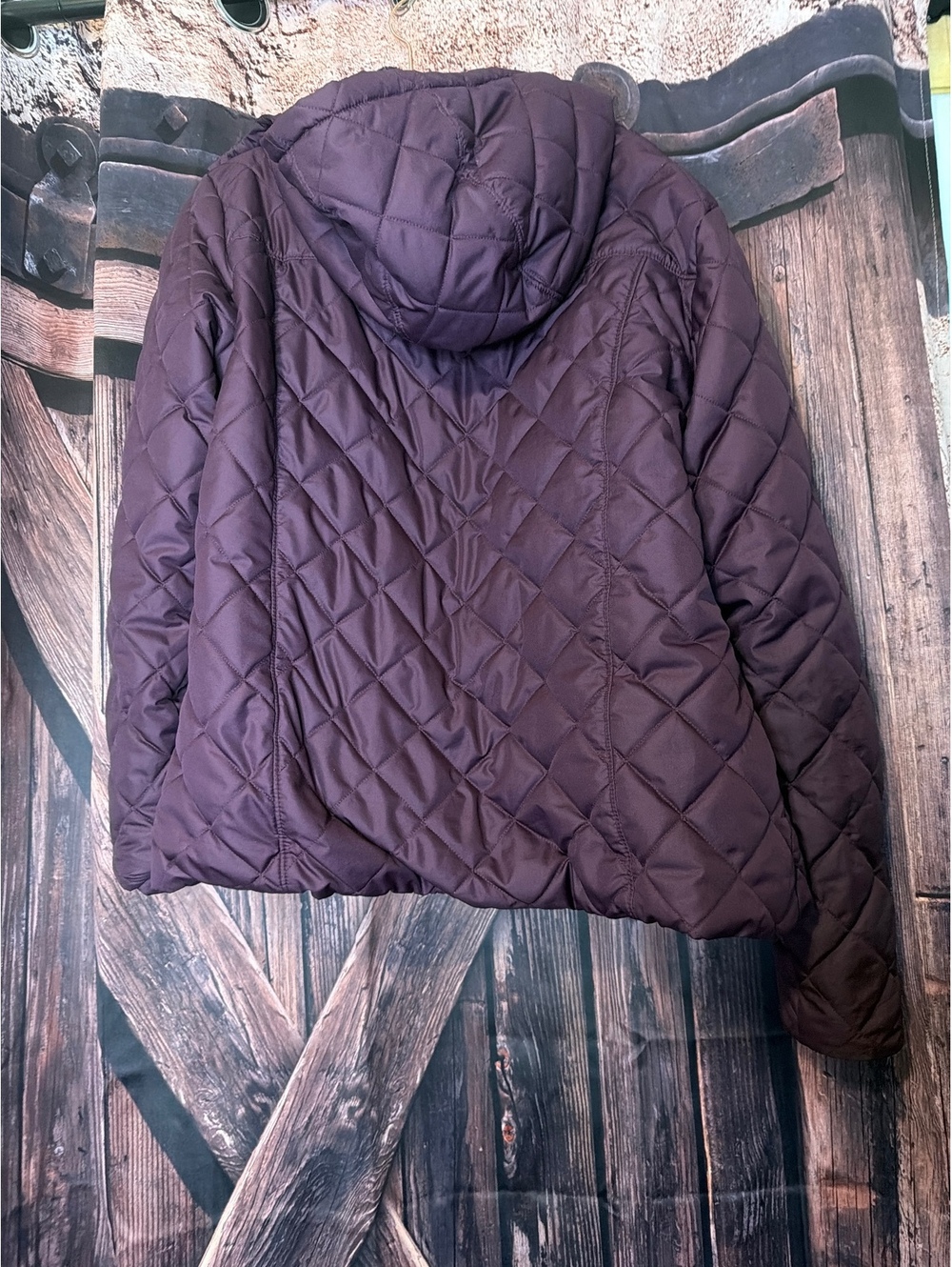 Columbia Quilted Jacket with Hood in Burgundy, Size XL - Picture 3 of 3